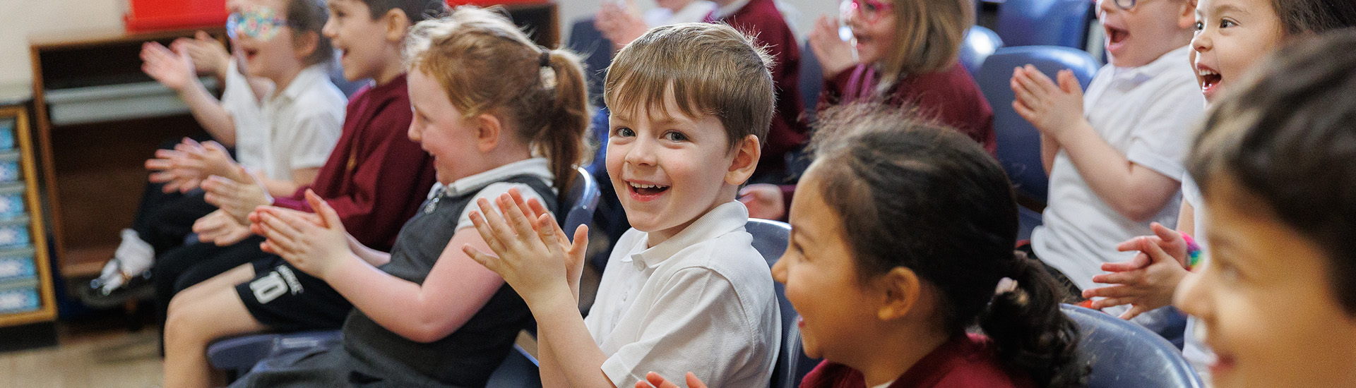 Esgoil Logo Background Image